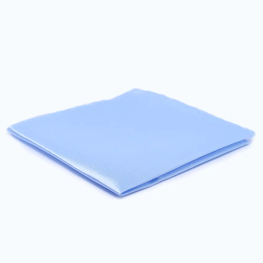 Satijnen pochet - baby blauw 20x20 cm