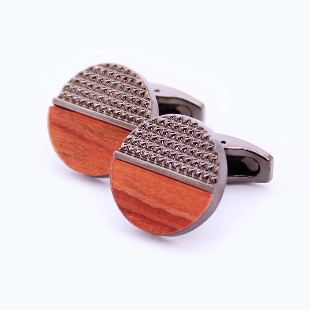 Ronde houtlook manchetknoop - half zwart