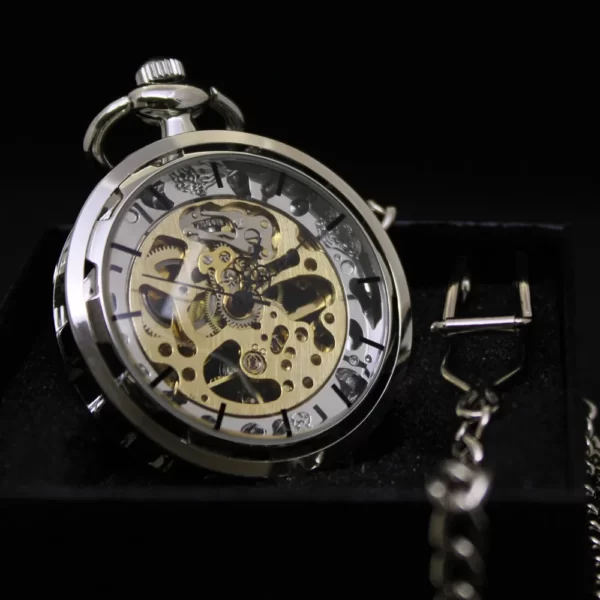 Zilveren zakhorloge met ketting – doorzichtig goudkleurig uurwerk